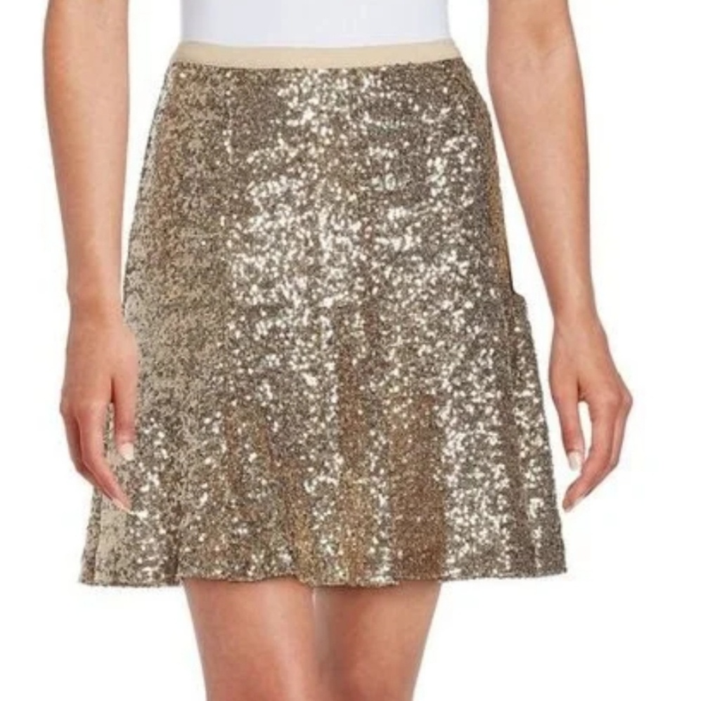 HP! 🥳Gold/champagne color sequin CeCe mini skirt